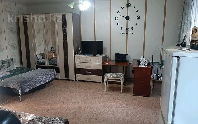 1-комнатная квартира · 32 м² · 2/5 этаж, Пр. Назарбаева 1 за 10.5 млн ₸ в Усть-Каменогорске — фото 2