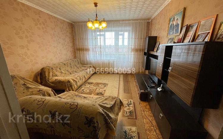 3-бөлмелі пәтер, 63.4 м², 5/5 қабат, Камзина 26, бағасы: 12 млн 〒 в Аксу — фото 4