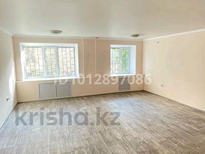 Магазины и бутики · 30 м² за 300 000 ₸ в Семее