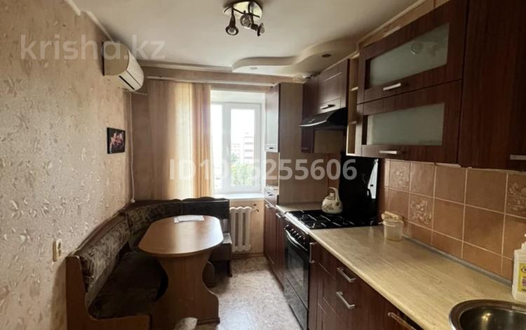 2-бөлмелі пәтер · 52 м² · 5/5 қабат, Революция 203 — Остановка революция, бағасы: 170 000 ₸ в Уральске — фото 2