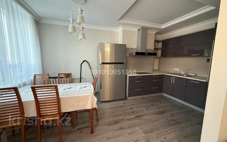 2-комнатная квартира · 63 м² · 3/12 этаж, Сауран 3/1 за 290 000 ₸ в Астане, Есильский р-н — фото 2