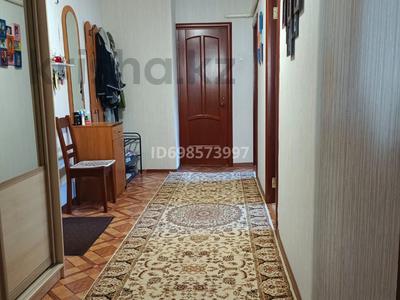 3-комнатная квартира · 70 м² · 1/2 этаж, мкр Жулдыз, Водников 4 — Не доезжая до Новенького, 40-50м от трассы, дорога асфальтирована за 10 млн ₸ в Уральске