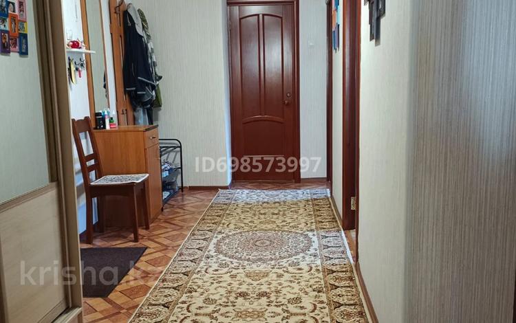 3-комнатная квартира · 70 м² · 1/2 этаж, мкр Жулдыз, Водников 4 — Не доезжая до Новенького, 40-50м от трассы, дорога асфальтирована за 10 млн ₸ в Уральске — фото 2