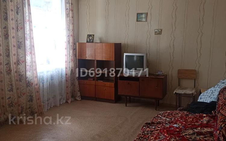 1-комнатная квартира, 51 м², 1/3 этаж, Нурмагамбетова за 6 млн 〒 в Акколе — фото 2