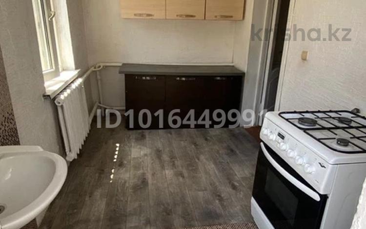 2-комнатная квартира · 40 м², Ашекеева 32 за 75 000 ₸ в  — фото 11