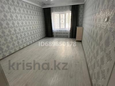 2-комнатная квартира, 48 м², 1/5 этаж помесячно, Бауыржан Момышұлы за 150 000 〒 в Таразе