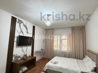 Аренда квартир посуточно в Жамбылской обл.: 1-комнатная квартира · 40 м² · 1/5 этаж, Алатау 13 за 10 000 〒 1-комнатная квартира · 40 м² · 1/5 этаж, Алатау 13 за 10 000 〒 в Таразе