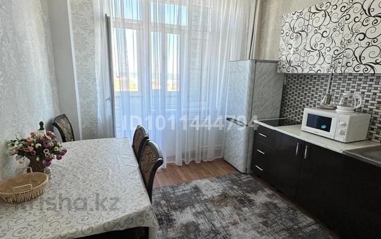 3-бөлмелі пәтер · 75 м² · 4/5 қабат, Михаэлиса 21 — проспект Абая, проспект Назарбаева, бағасы: 28 000 ₸ в Усть-Каменогорске, Ульбинский — фото 12