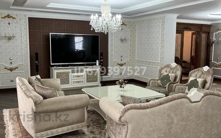 10-комнатная квартира · 340 м² · 1/8 этаж, ул кунаева 65 за 450 млн 〒 в Шымкенте — фото 2