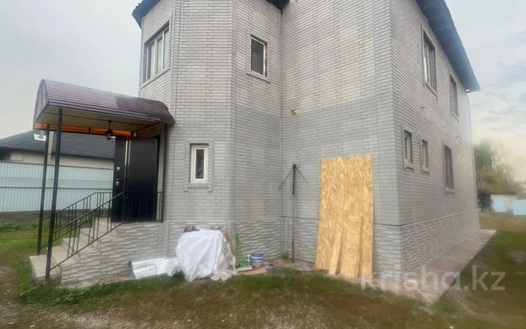Отдельный дом · 4 комнаты · 130 м² · 12 сот., мкр Акжар, Даулеткерея 20 — Абдикалыкова 1/1 за 80 млн ₸ в Алматы, Наурызбайский р-н — фото 2