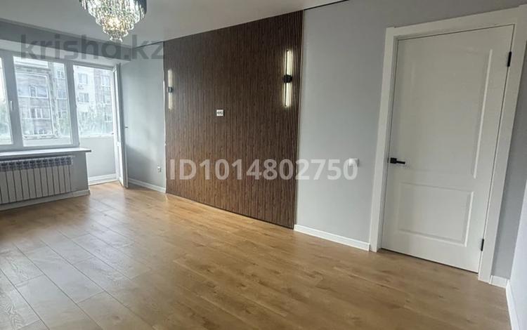 1-комнатная квартира · 37 м² · 3/5 этаж, мкр 8, Мкр 8, 101 стр бриг дом 9 9 — 101 стрелковая бригада за 15.3 млн ₸ в Актобе — фото 2