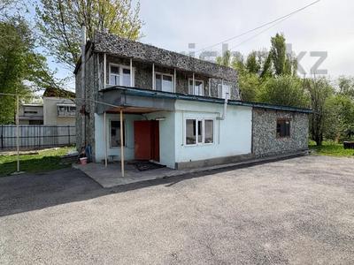 Продажа домов и дачи в Жетысу обл.: Отдельный дом · 5 комнат · 132 м² · 10 сот., Акын сара 100 за 20 млн 〒 Отдельный дом · 5 комнат · 132 м² · 10 сот., Акын сара 100 за 20 млн 〒 в Талдыкоргане