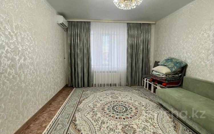3-бөлмелі пәтер · 72.4 м² · 3/10 қабат, Алтын орда ш/а., бағасы: 29 млн ₸ в Актобе, мкр. Алтын орда — фото 2