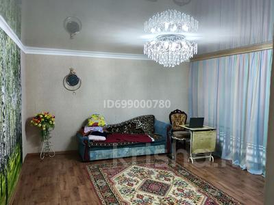 2-комнатная квартира · 80 м² · 1/5 этаж, Сабитова за 200 000 ₸ в Балхаше