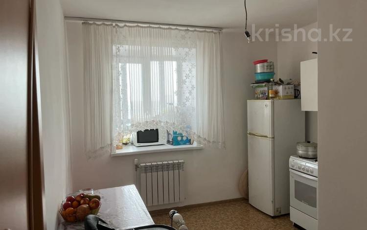 2-бөлмелі пәтер · 64 м² · 8/9 қабат, Горького, бағасы: 25 млн ₸ в Петропавловске — фото 2