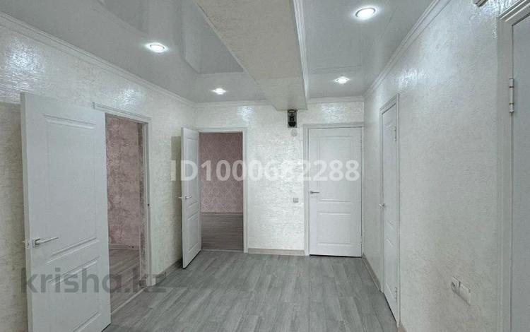 3-бөлмелі пәтер · 92 м² · 4/4 қабат, Самал 34, бағасы: 16 млн ₸ в Жанаозен — фото 3