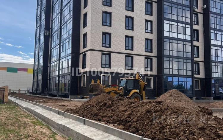 2-бөлмелі пәтер · 90 м² · 8/9 қабат, Самал 72/4, бағасы: 33 млн ₸ в Уральске — фото 2