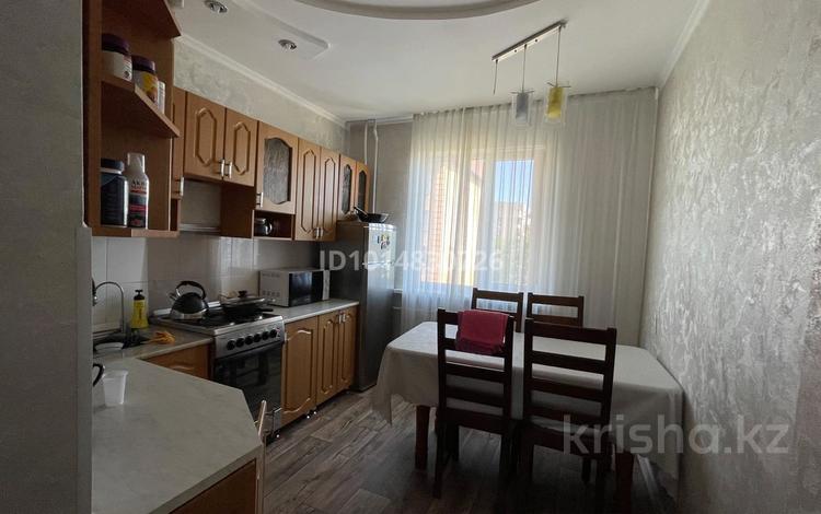 3-бөлмелі пәтер · 64 м² · 4/9 қабат, Гүлдер 3 ш/а. 17, бағасы: 27.5 млн ₸ в Караганде, Казыбек би р-н — фото 3
