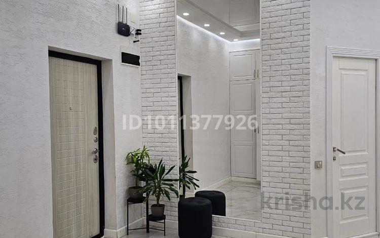 2-бөлмелі пәтер · 65 м² · 7/10 қабат, 31-й мкр, 31-ш/а. 11 — Сары базардың арты, Хазардың жаны, бағасы: 22.7 млн ₸ в Актау — фото 2