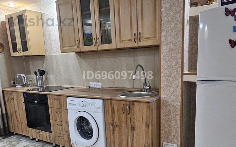 2-комнатная квартира · 56.1 м² · 10/12 этаж, Казахстан 72 за 16 000 ₸ в Усть-Каменогорске — фото 17