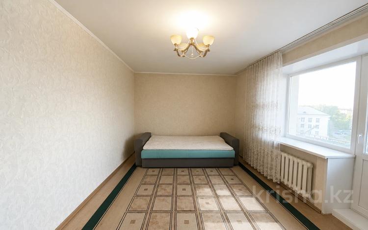 2-бөлмелі пәтер · 46 м² · 8/9 қабат, Аузова 41, бағасы: 24 млн ₸ в Усть-Каменогорске — фото 2