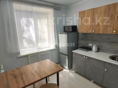 2-комнатная квартира · 40 м² · 1/4 этаж, Байсеитовой 8 — Абая за 10 000 ₸ в Балхаше