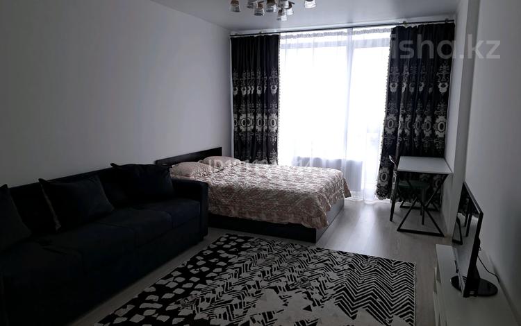 1-комнатная квартира · 48 м² · 5/9 этаж, мкр Шугыла 340/33к9 за 250 000 ₸ в Алматы, Наурызбайский р-н — фото 2