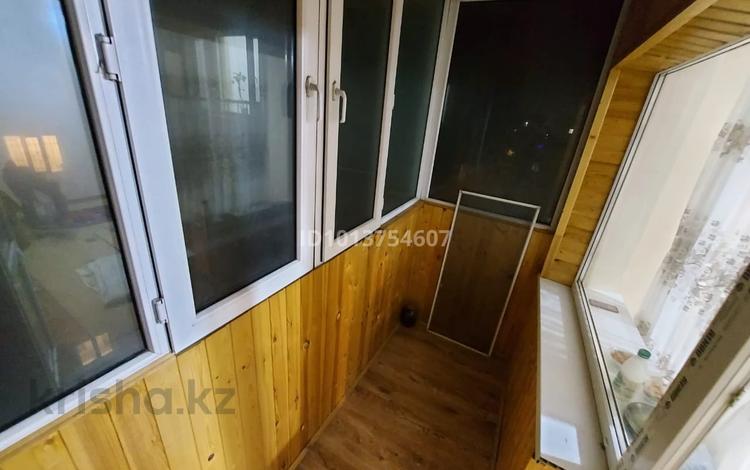 2-бөлмелі пәтер · 57 м² · 9/12 қабат, мкр Аксай-1А 8, бағасы: 35 млн ₸ в Алматы, Ауэзовский р-н — фото 2