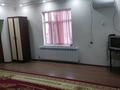 2-комнатный дом по часам, 50 м², 10 сот., Шады акын 42 за 70 000 〒 в Туркестане