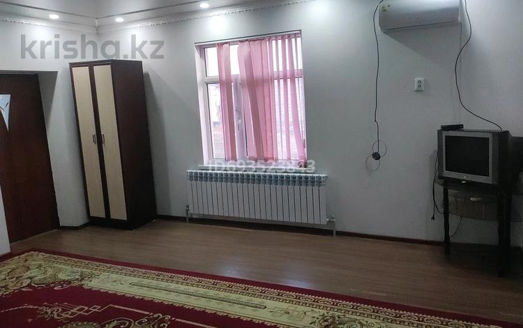 2-комнатный дом по часам, 50 м², 10 сот., Шады акын 42 за 70 000 〒 в Туркестане — фото 2