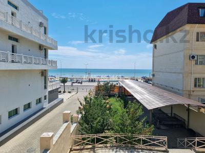 Жеке үй · 7 бөлме · 300 м² · 7 сот., Акмаржан ( Жемчужная ) 2 — Первая береговая линия, центральная дорога, бағасы: 130 млн 〒 в Актау, мкр Приморский