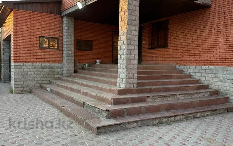 Образование · 557.1 м² за 130 млн ₸ в Актобе, мкр 12 — фото 6