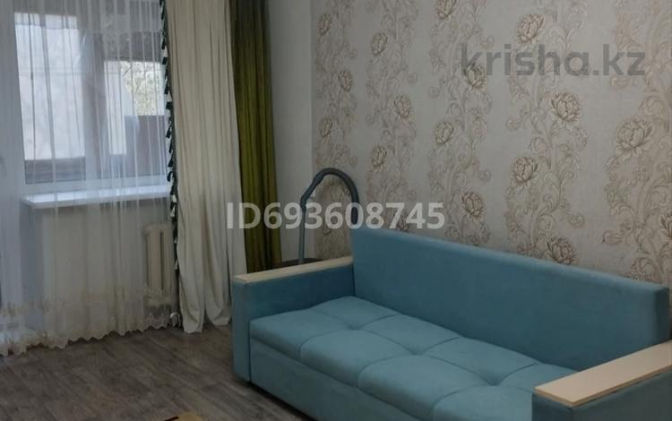 1-комнатная квартира · 31 м² · 3/5 этаж, Майкудук, Майкудук, 13й микрорайон 25 за 8 000 ₸ в Караганде, Алихана Бокейханова р-н — фото 2