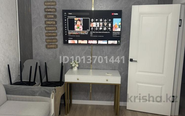 3-бөлмелі пәтер · 60.2 м² · 4/5 қабат, Мира 53 — Областной акимат, бағасы: 23 млн ₸ в Жезказгане — фото 2
