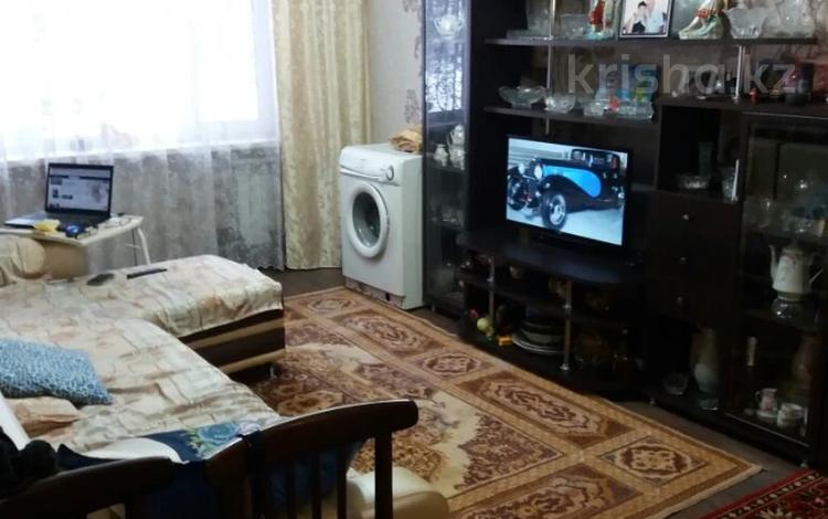 2-комнатная квартира, 46 м², 1/4 этаж, мкр №10 5 за 21.7 млн 〒 в Алматы, Ауэзовский р-н — фото 2