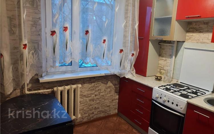 2-комнатная квартира · 45 м² · 3/5 этаж, Майкудук, 16й микрорайон за 10.3 млн ₸ в Караганде, Алихана Бокейханова р-н — фото 2