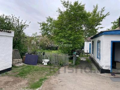 Продажа домов и дачи в Павлодарской обл.: Отдельный дом · 4 комнаты · 63 м² · 5 сот., Экибастузская 81 за 13 млн 〒 Отдельный дом · 4 комнаты · 63 м² · 5 сот., Экибастузская 81 за 13 млн 〒 в Павлодаре