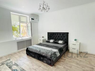 1-комнатная квартира · 35 м² · 1/3 этаж, мкр Центральный, Азаттык 72 — Шалкыма за 140 000 〒 в Атырау