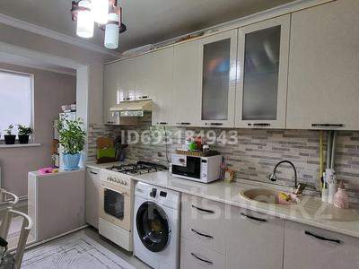 3-бөлмелі пәтер, 63 м², 5/5 қабат, мкр Восток 25 — 25 школа, бағасы: 26 млн 〒 в Шымкенте, Енбекшинский р-н