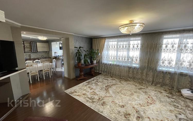 5-комнатная квартира · 145 м² · 6/10 этаж, Казыбек Би 34 за ~ 64.9 млн 〒 в Усть-Каменогорске — фото 2