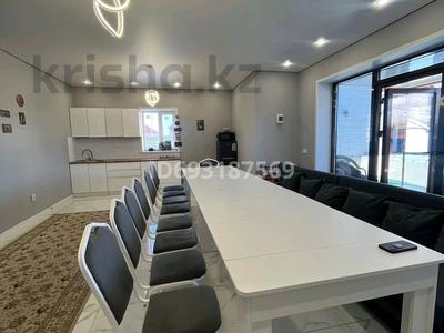 Дом · 2 комнаты · 150 м², Дом Баня Караоке 218 — Асан 2 за 55 000 ₸ в Уральске, мкр Школьник