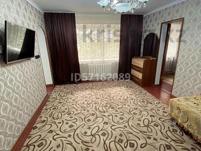 2-комнатная квартира, 60 м² посуточно, Абая 79 — Байконурова за 10 000 〒 в Жезказгане