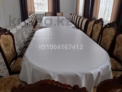 Аренда домов или дач посуточно в Актюбинской обл.: Дом · 4 комнаты · 170 м², Ск строитель 4 76 — Кирпичный за 40 000 〒 Дом · 4 комнаты · 170 м², Ск строитель 4 76 — Кирпичный за 40 000 〒 в Актобе, жилой массив Кирпичный