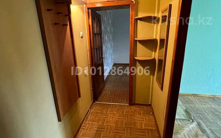 2-бөлмелі пәтер · 45 м² · 3/5 қабат, мкр Аксай-2 20 — Толеби Саина, бағасы: 200 000 ₸ в Алматы, Ауэзовский р-н — фото 2