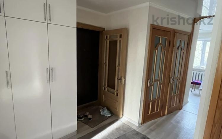 3-бөлмелі пәтер · 63 м² · 3/5 қабат, Майкудук, 18й микрорайон 14, бағасы: 19.5 млн ₸ в Караганде, Алихана Бокейханова р-н — фото 2