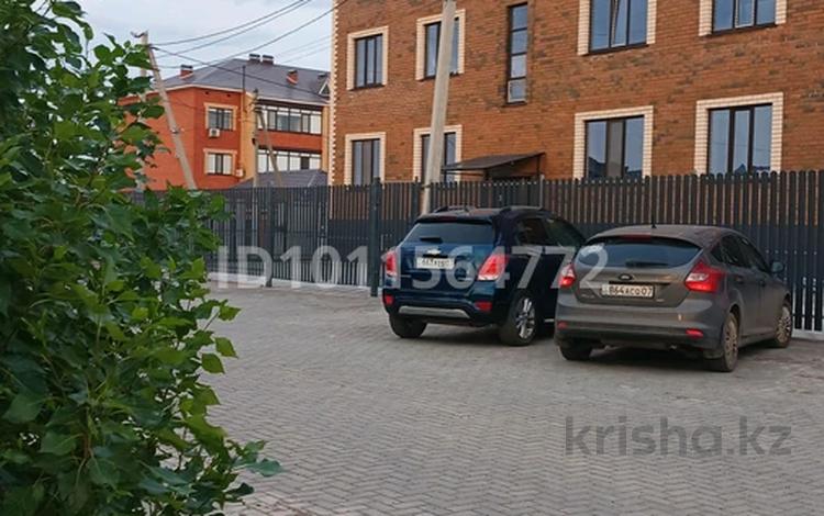 1-бөлмелі пәтер · 52 м² · 4/4 қабат, Ниеткалиева 31, бағасы: 15 млн ₸ в Уральске — фото 34