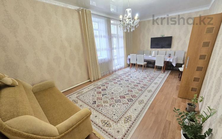 3-комнатная квартира · 64 м² · 2/2 этаж, Жанасова 8 за 18 млн ₸ в Жезказгане — фото 2