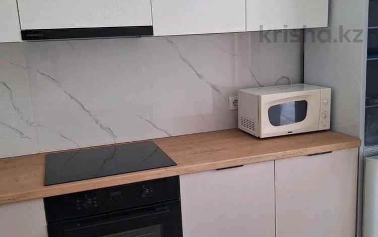 2-комнатная квартира · 70 м² · 12/16 этаж, Туркестан 18 за 300 000 ₸ в Астане, Есильский р-н — фото 3