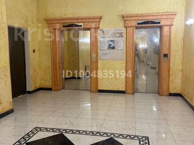 1-бөлмелі пәтер · 49.6 м² · 4/10 қабат, Туркестан 10, бағасы: 32 млн ₸ в Астане, Есильский р-н
