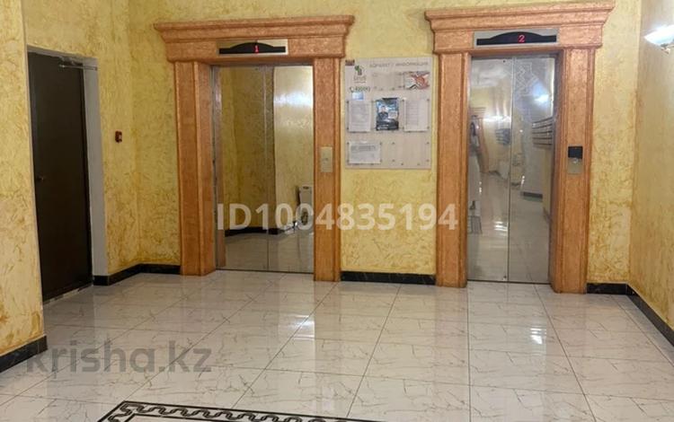 1-бөлмелі пәтер · 49.6 м² · 4/10 қабат, Туркестан 10, бағасы: 32 млн ₸ в Астане, Есильский р-н — фото 2